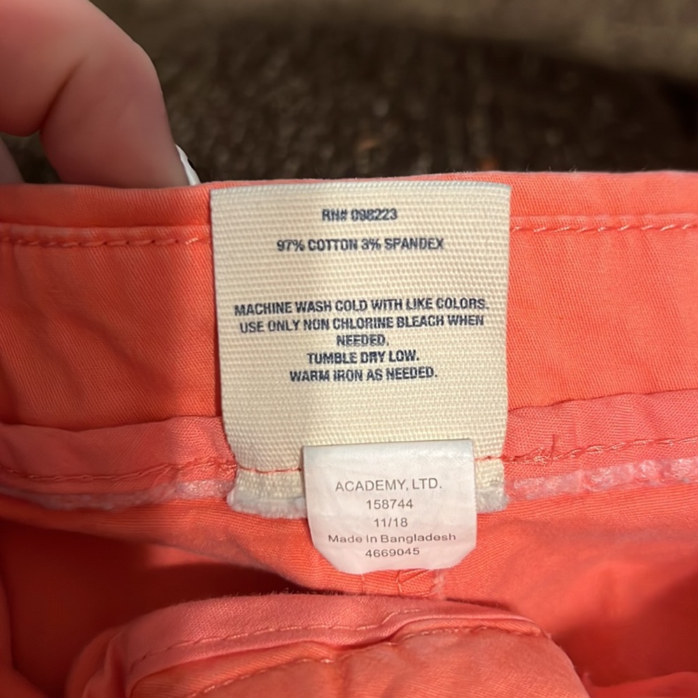 Shorts - Picture 4 of 5